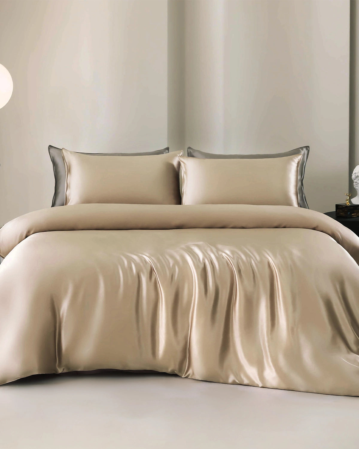 Luxurious 4-piece Silk Bedding Set Including Duvet Cover and Flat Sheet, Champagne