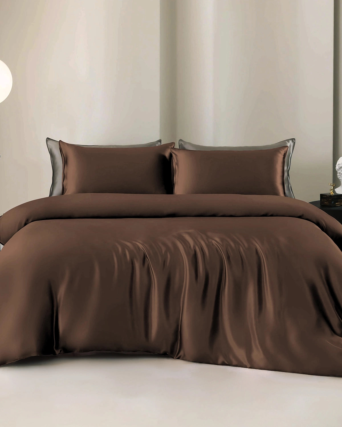Luxurious 4-piece Silk Bedding Set Including Duvet Cover and Flat Sheet, Brown