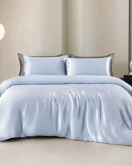 Luxurious 4-piece Silk Bedding Set Including Duvet Cover and Flat Sheet, Light Blue