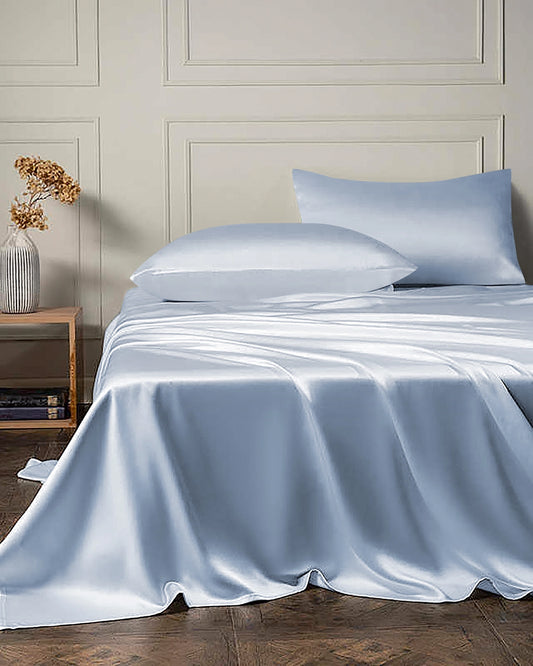 Luxurious 4-piece Silk Bedding Set Including Fat and Fitted Sheets, Light Blue