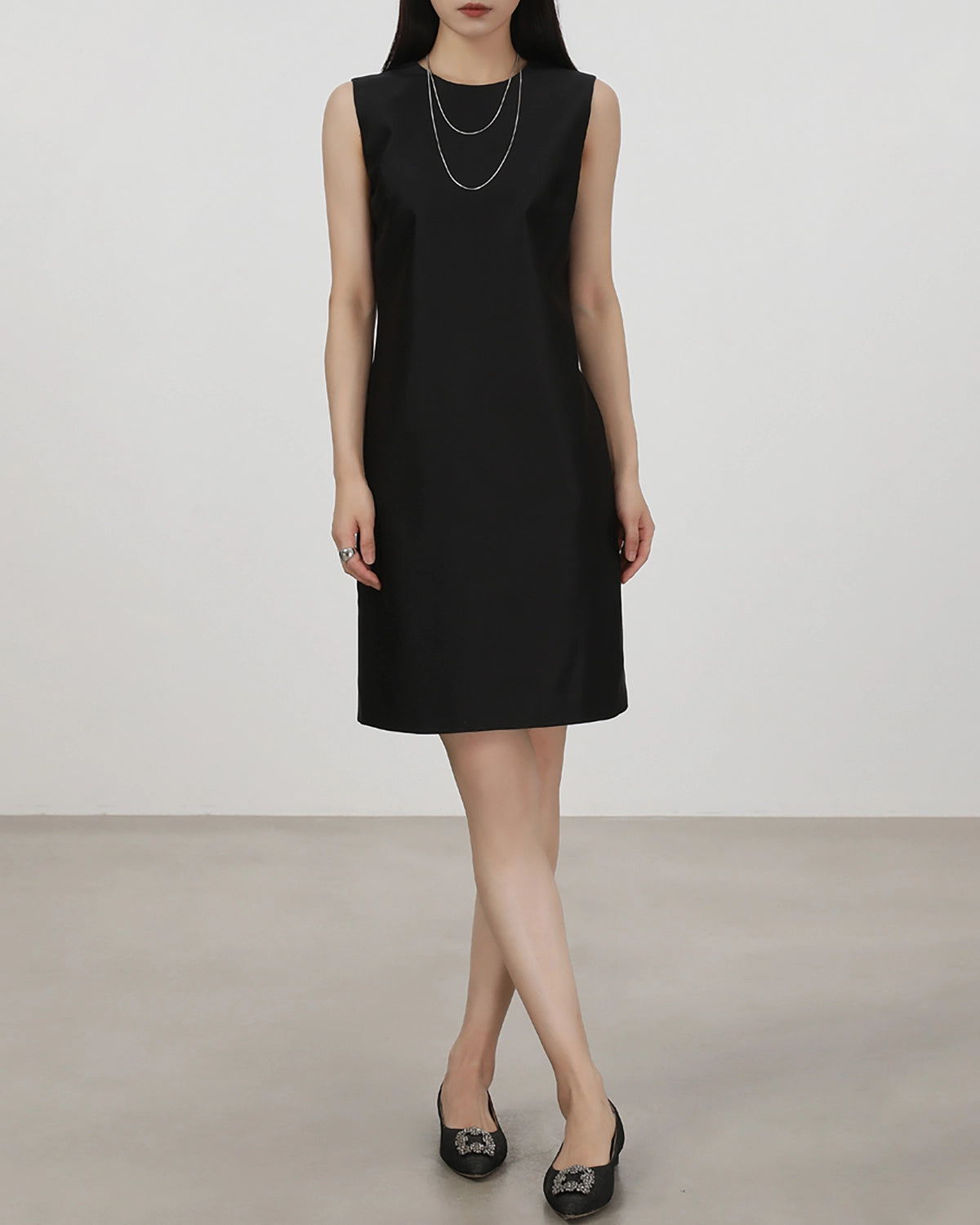 40 Momme Sleeveless Silk Straight Dress, Black