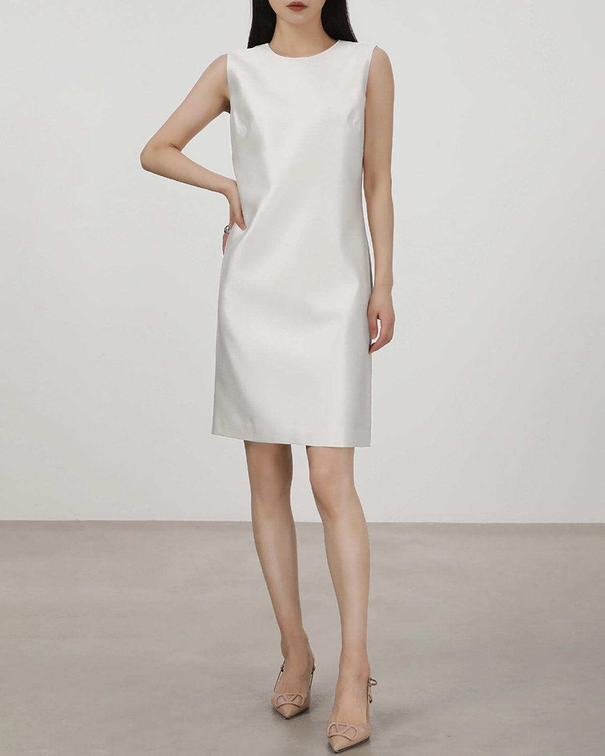 40 Momme Sleeveless Silk Straight Dress, White