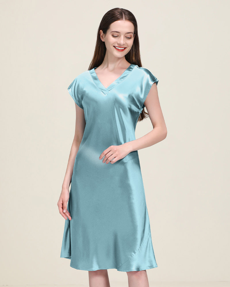 19 Momme Relaxed Fit V-neck Silk Nightgown, Haze Blue