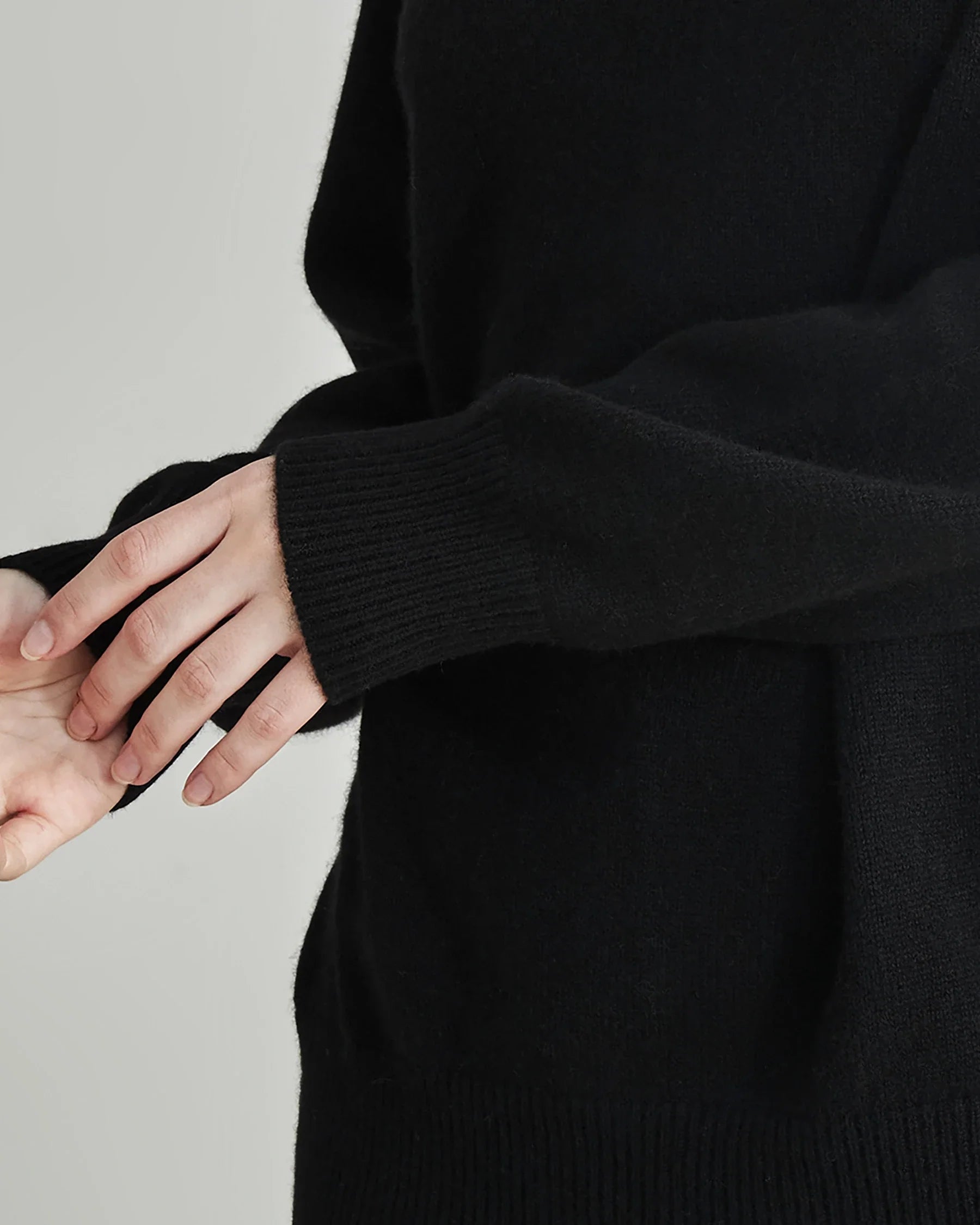 Women's Oversized Turtleneck Cashmere Sweater, Black