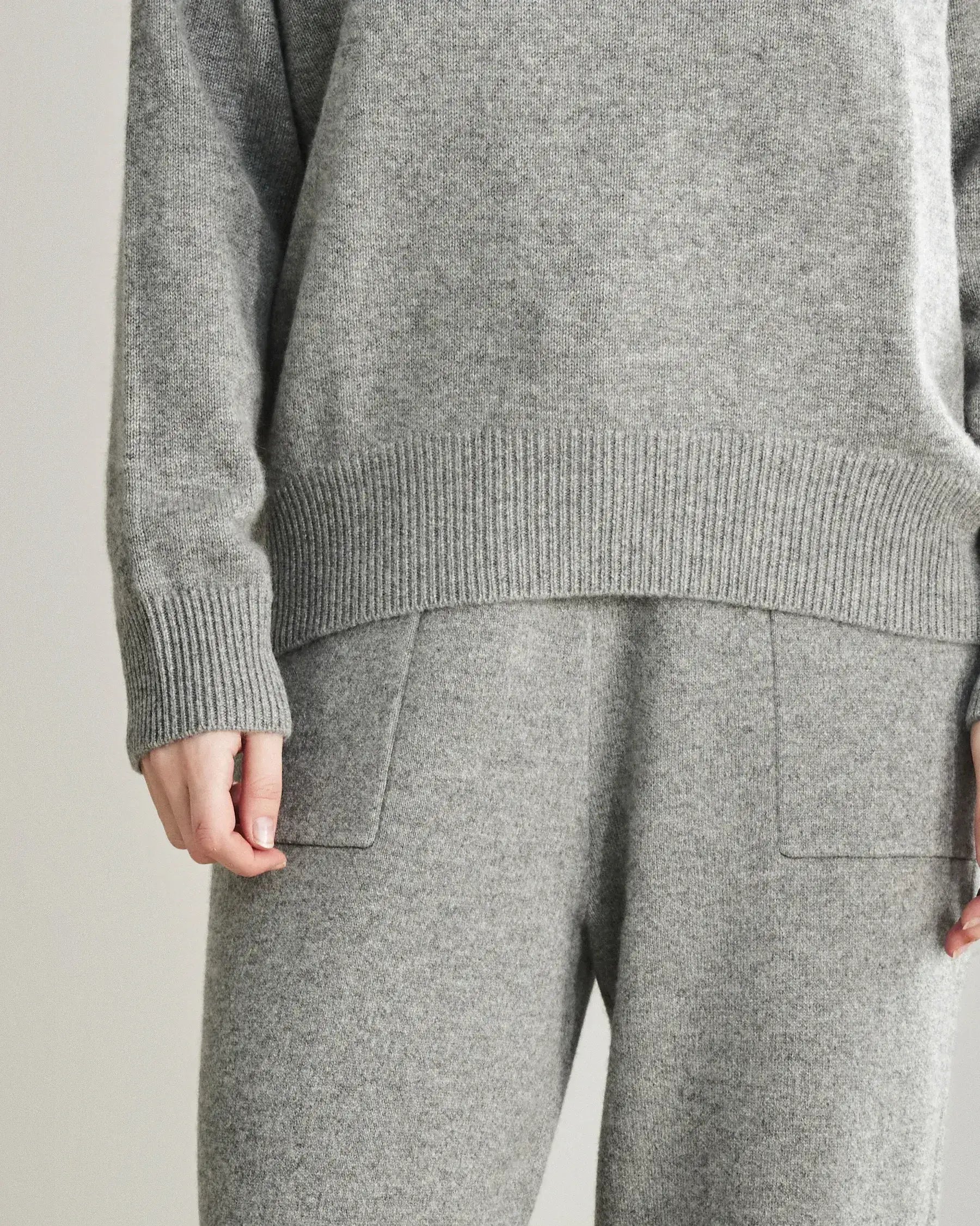 Women's Oversized Turtleneck Cashmere Sweater, Grey