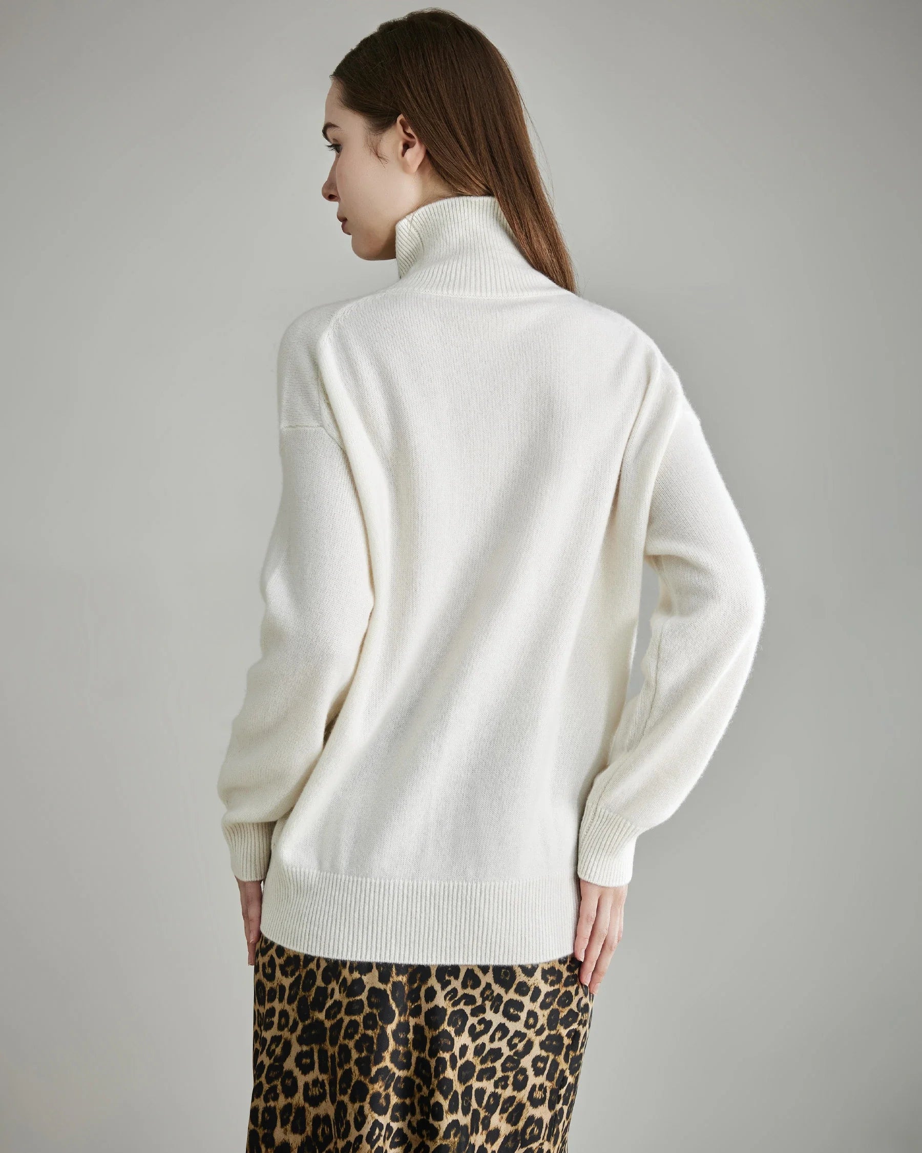 Women's Oversized Turtleneck Cashmere Sweater, White