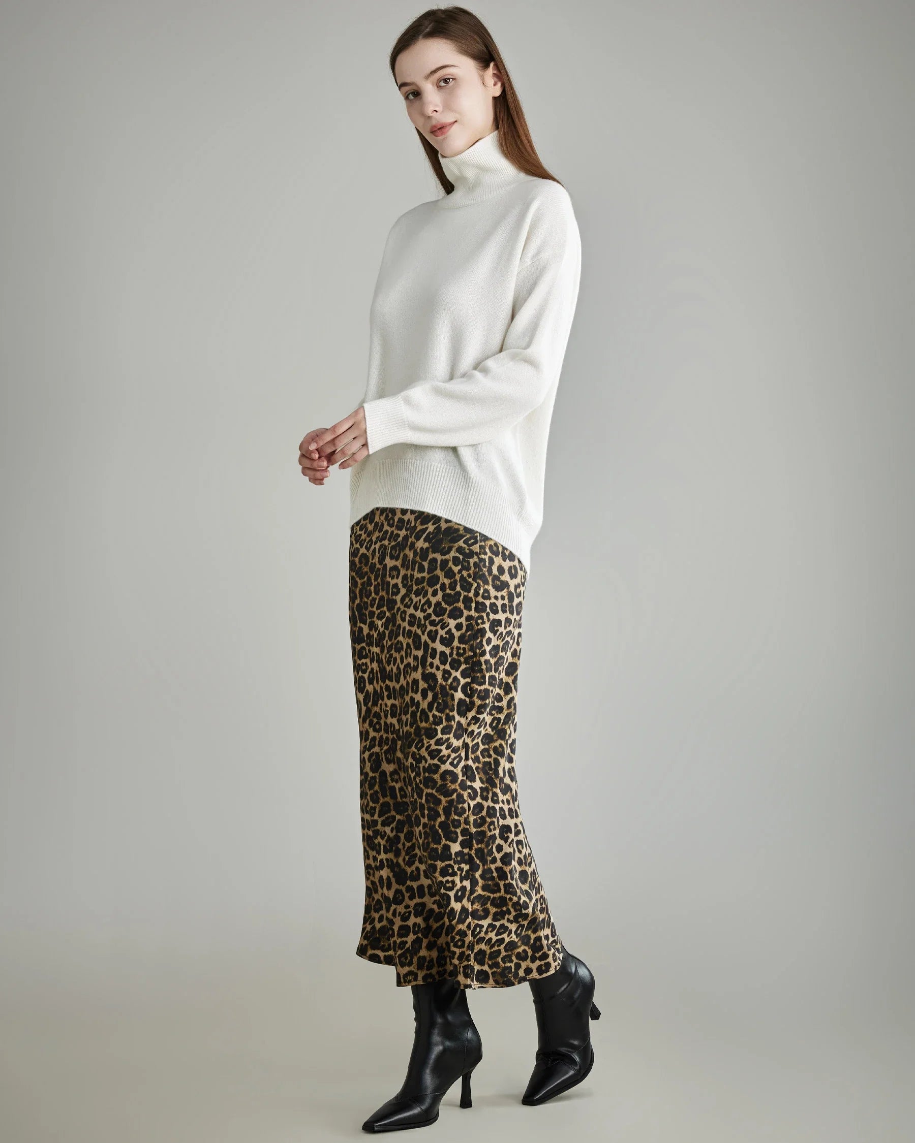 Women's Oversized Turtleneck Cashmere Sweater, White