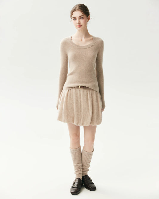 100% Cashmere Fitted Scoop Neck Sweater