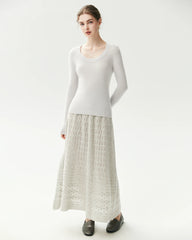 100% Cashmere Fitted Scoop Neck Sweater