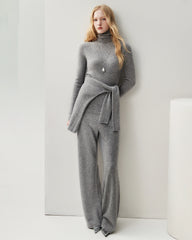 100% Cashmere Ribbed Turtleneck Sweater