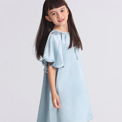 Bat-sleeved nightdress for girls