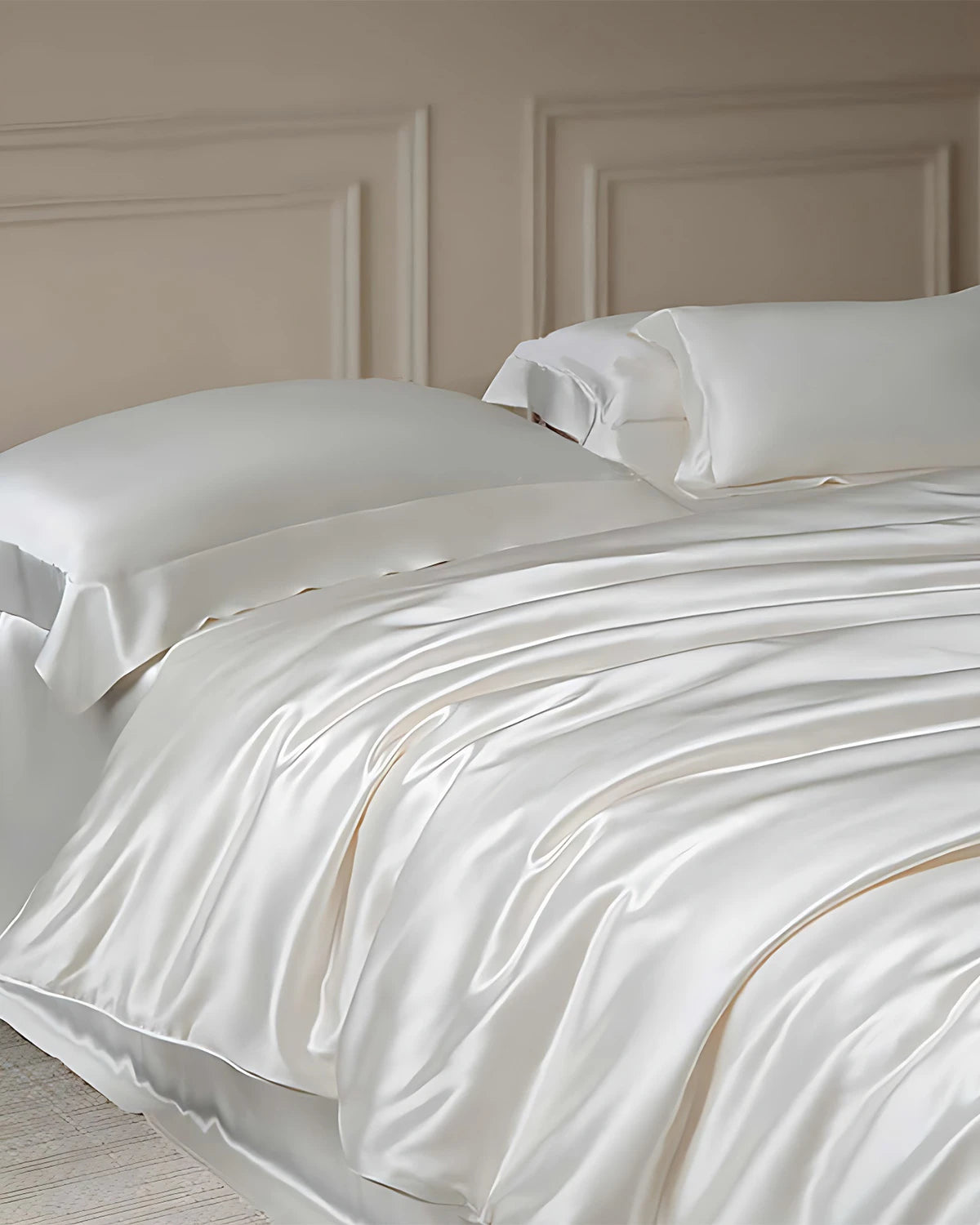 Mulberry Silk Comforter with Silk Shell, White