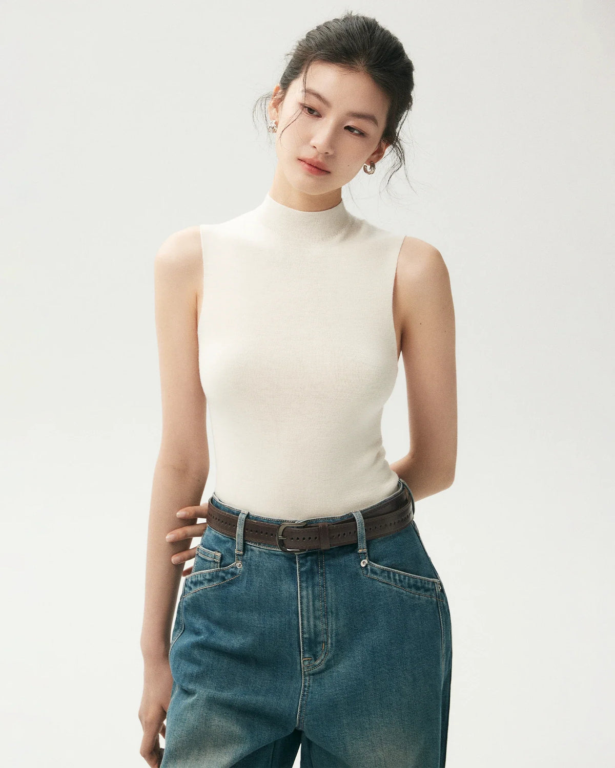 100% Merino Wool Sleeveless Mock Neck Top