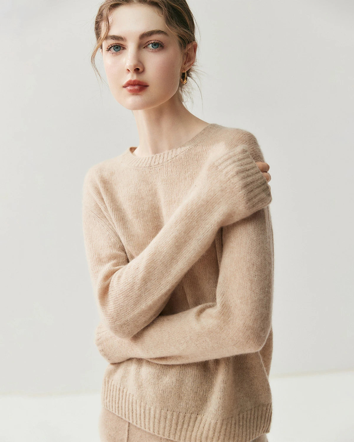 Women's Lightweight Crew Neck Cashmere Sweater - DAISYSILK UK